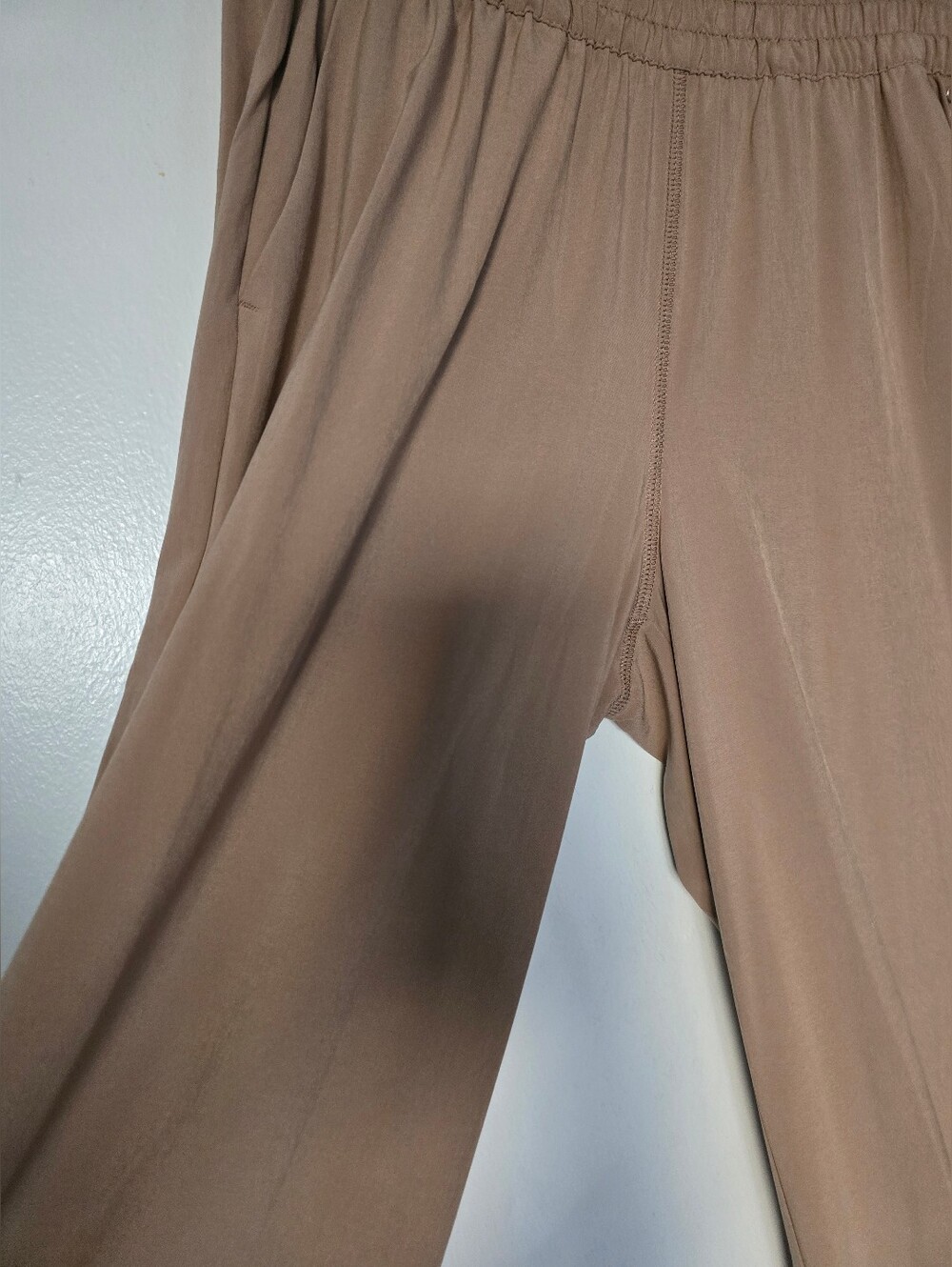 Vuori Villa Wideleg Goldenrod Gorpcore Athleisure Pants Womens NWT Sz Small - Picture 13 of 17